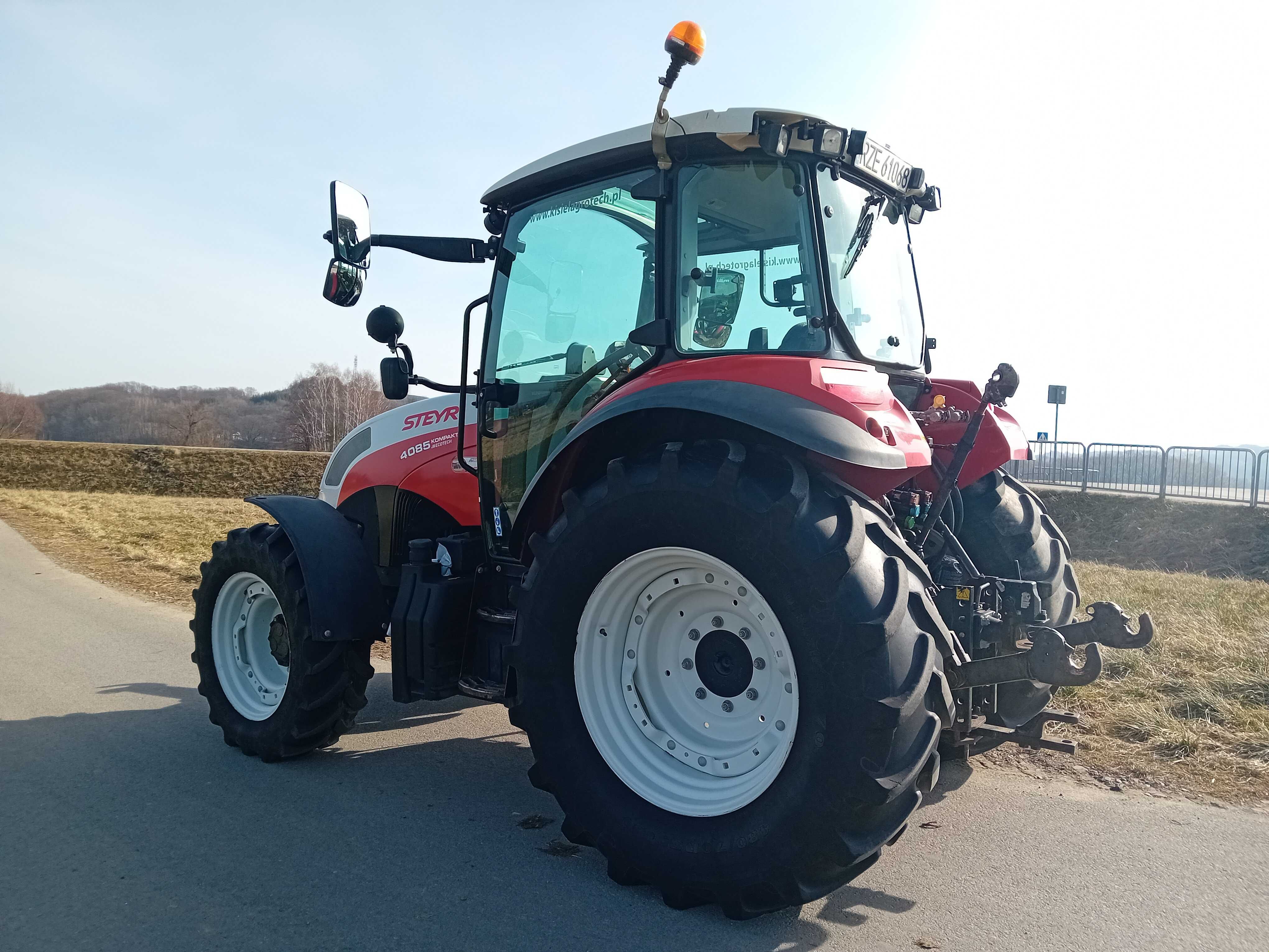 STEYR KOMPAKT 4085  Salon Polska.  Case farmall, new holland T5