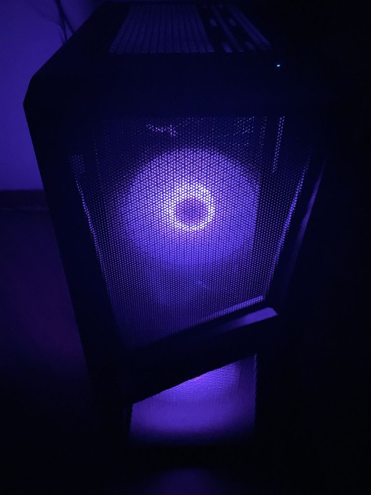 Komputer PC / Idealny do gier i prac biurowych / Ryzen 5, RX 550/550