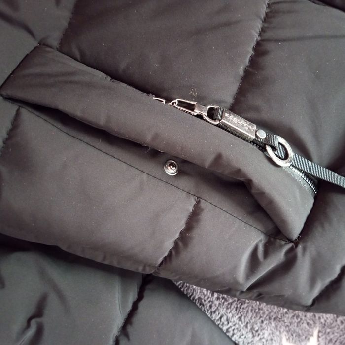 Жіноча зимова куртка