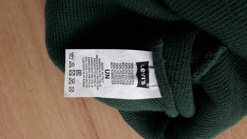 Шапка LEVIS Wordmark beanie  италия