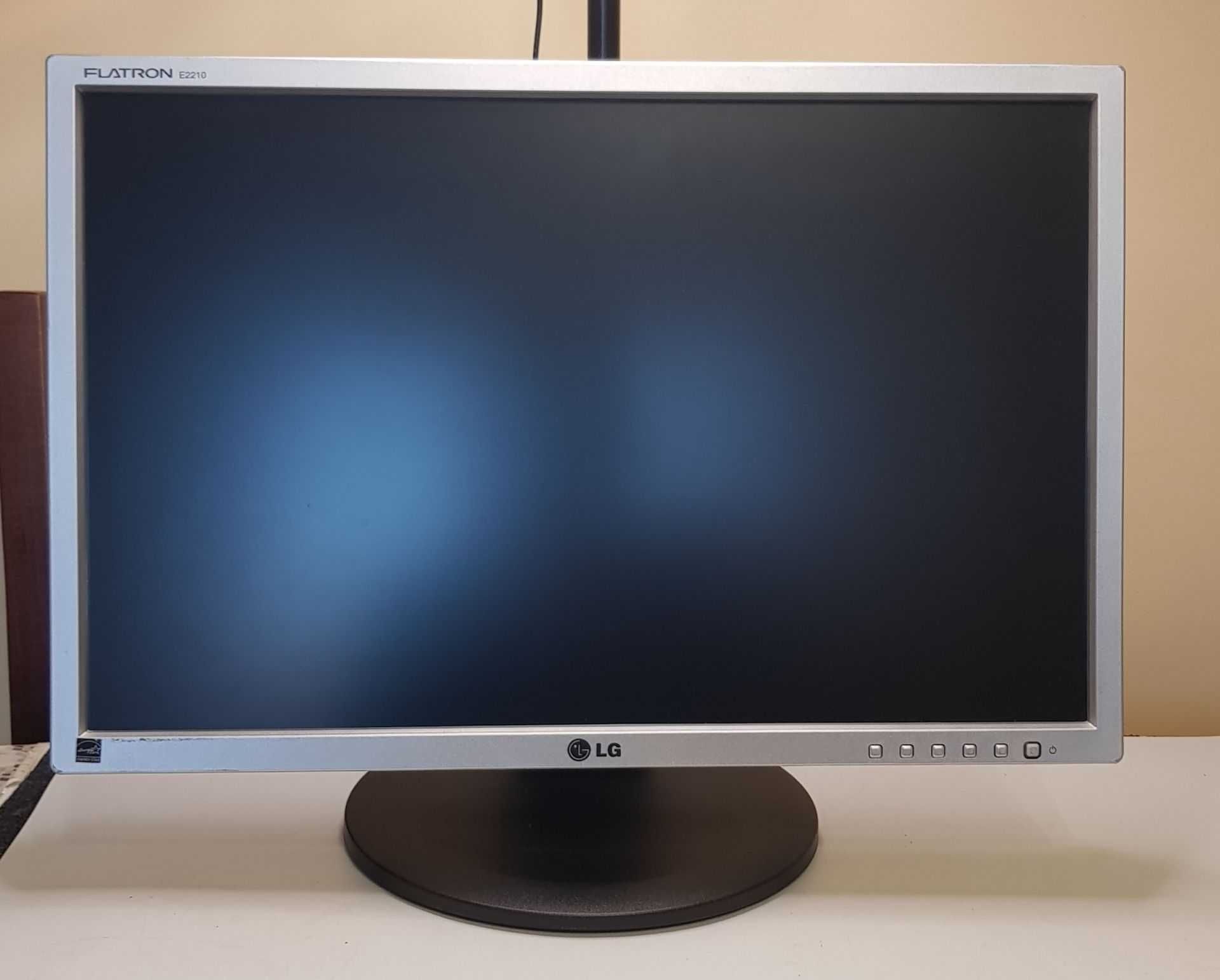 Монітор 22" (1680х 1050) LG Flatron E22 \ DVI \ VGA\ з колонками