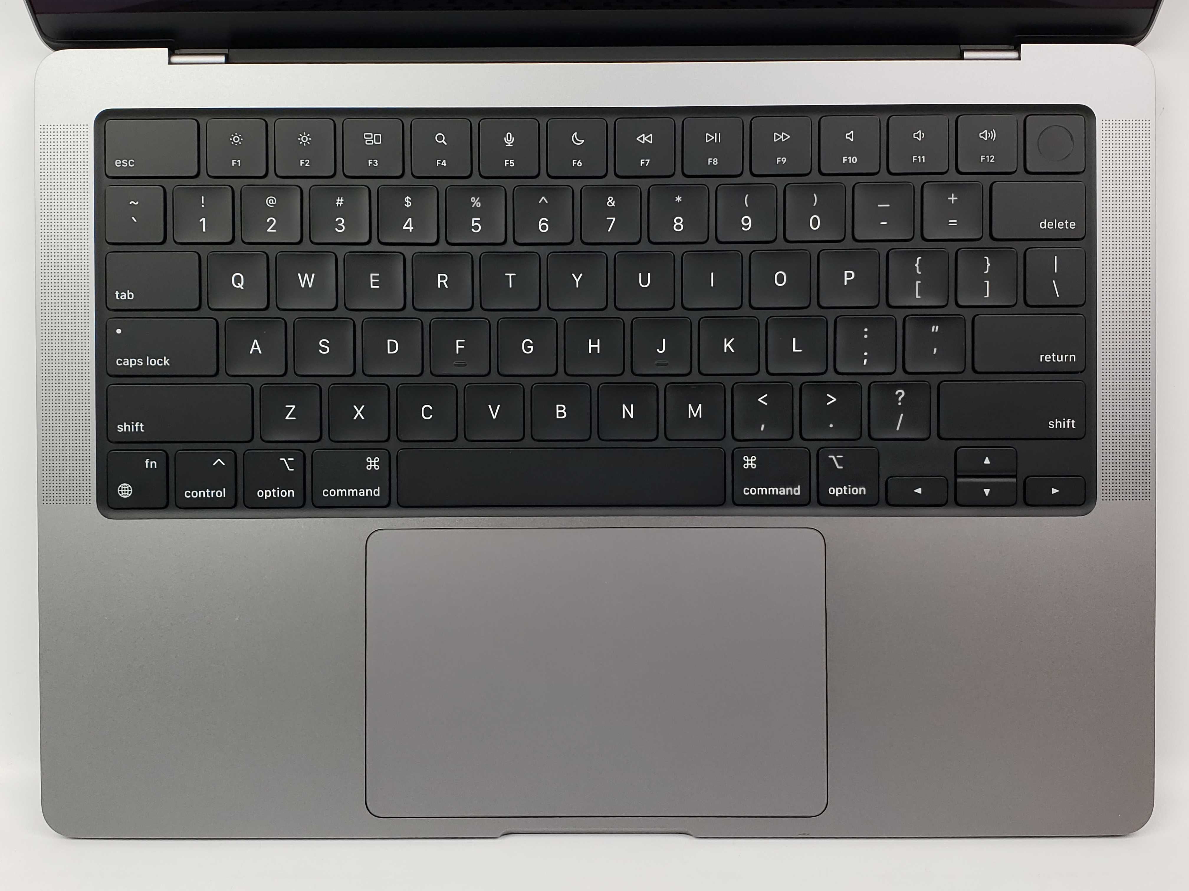 MacBook Pro 14 2023 Space Gray M3 16GB 1TB SSD 2 ЦИКЛИ