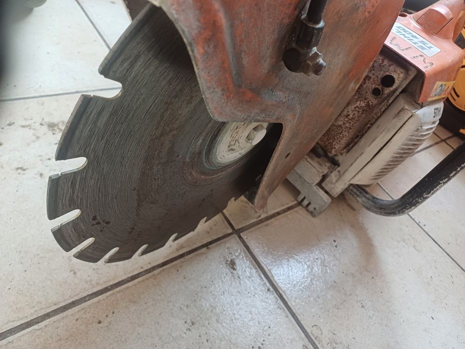 Przecinarka spalinowa  Piła motopiła Stihl ts400