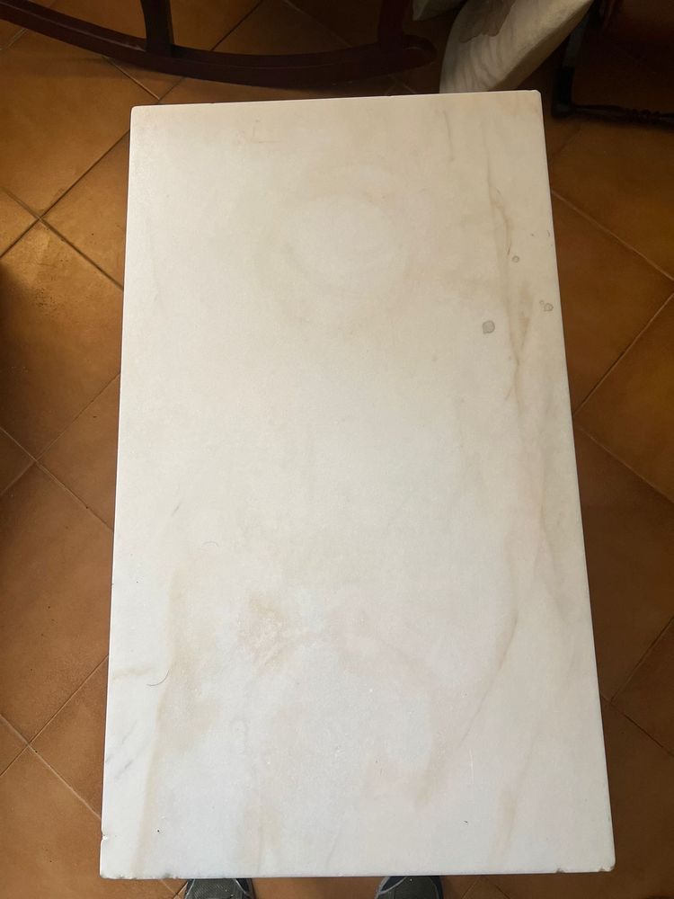 Mesa de centro com pedra marmore