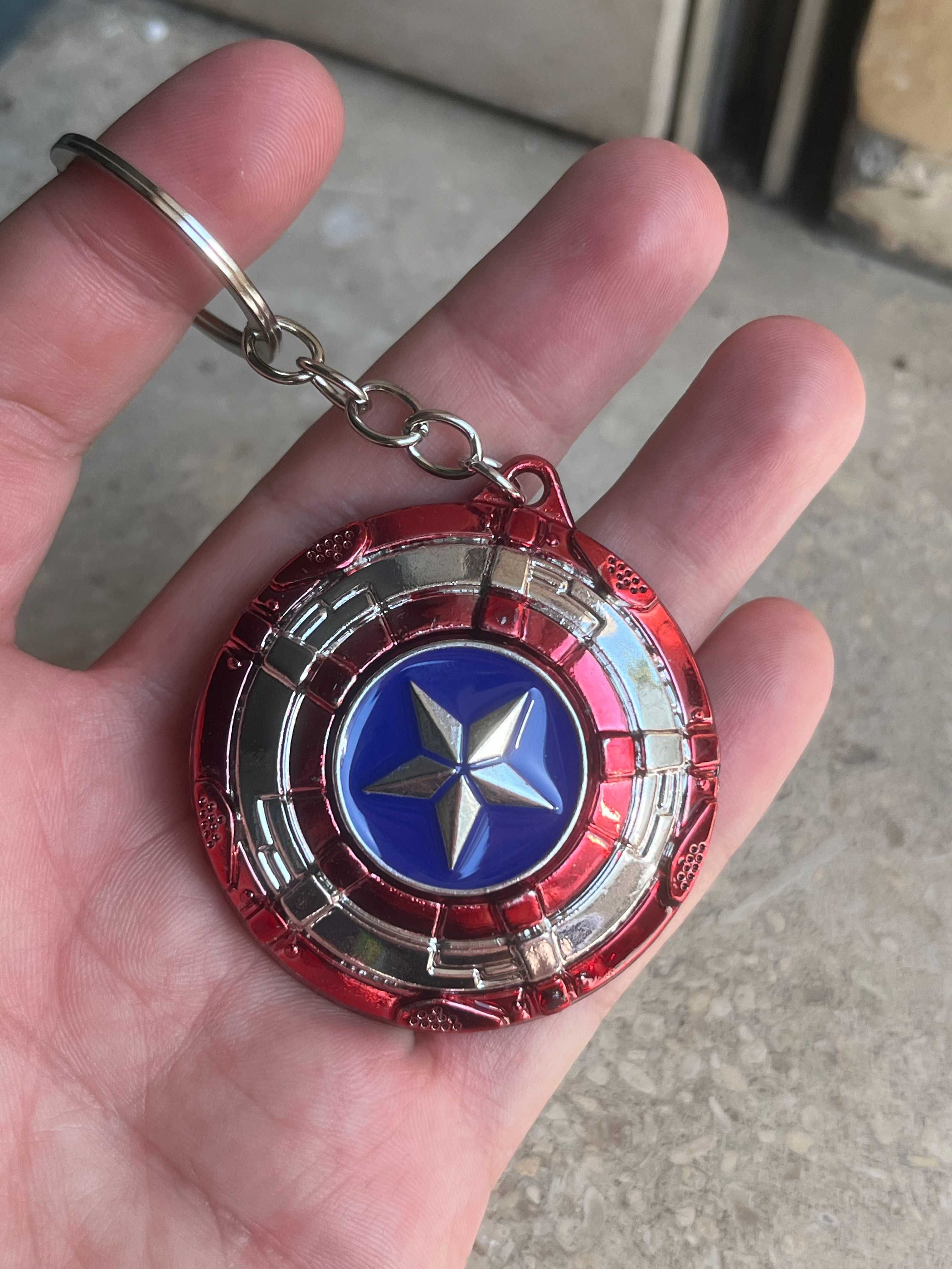 Porta-Chaves "Escudo Vermelho/Azul" - Novo, Selado