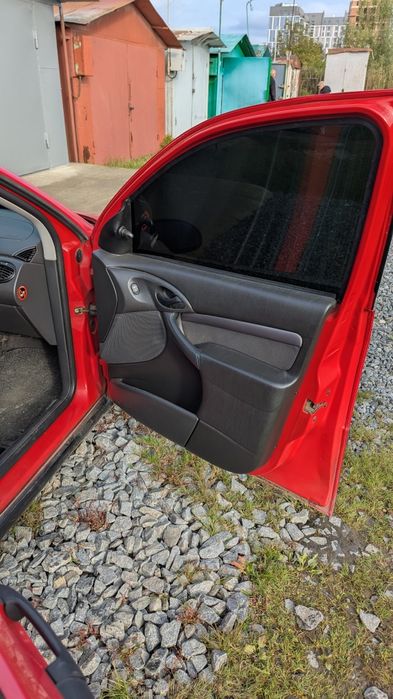 Ford focus 1 1.6 бензин, автомат!