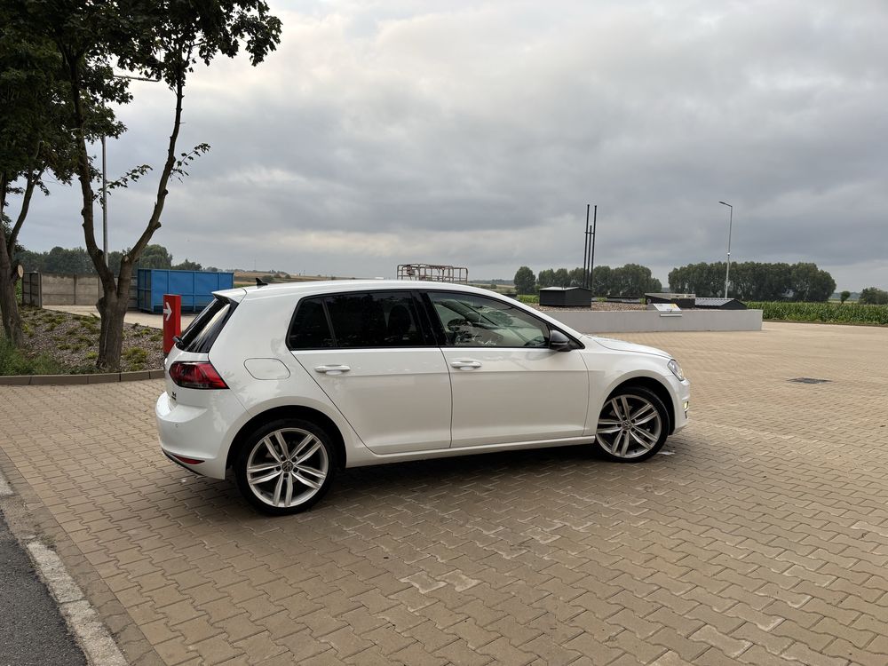 Volkswagen Golf VII