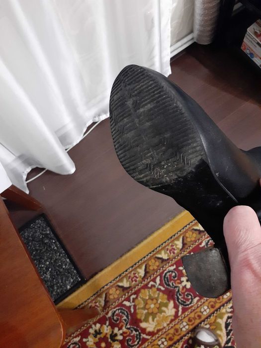 Продам ботильйоны кожа