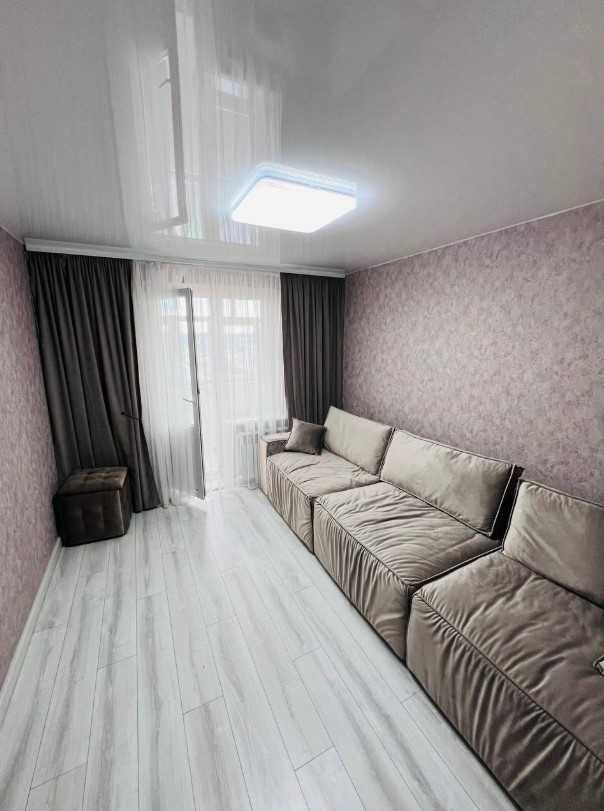 Продаж 3к квартири 65 кв. м на вул. Пирогова