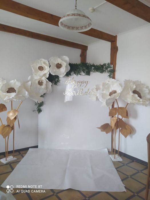 Квіти великі для декору, фотозона, ростові квіти