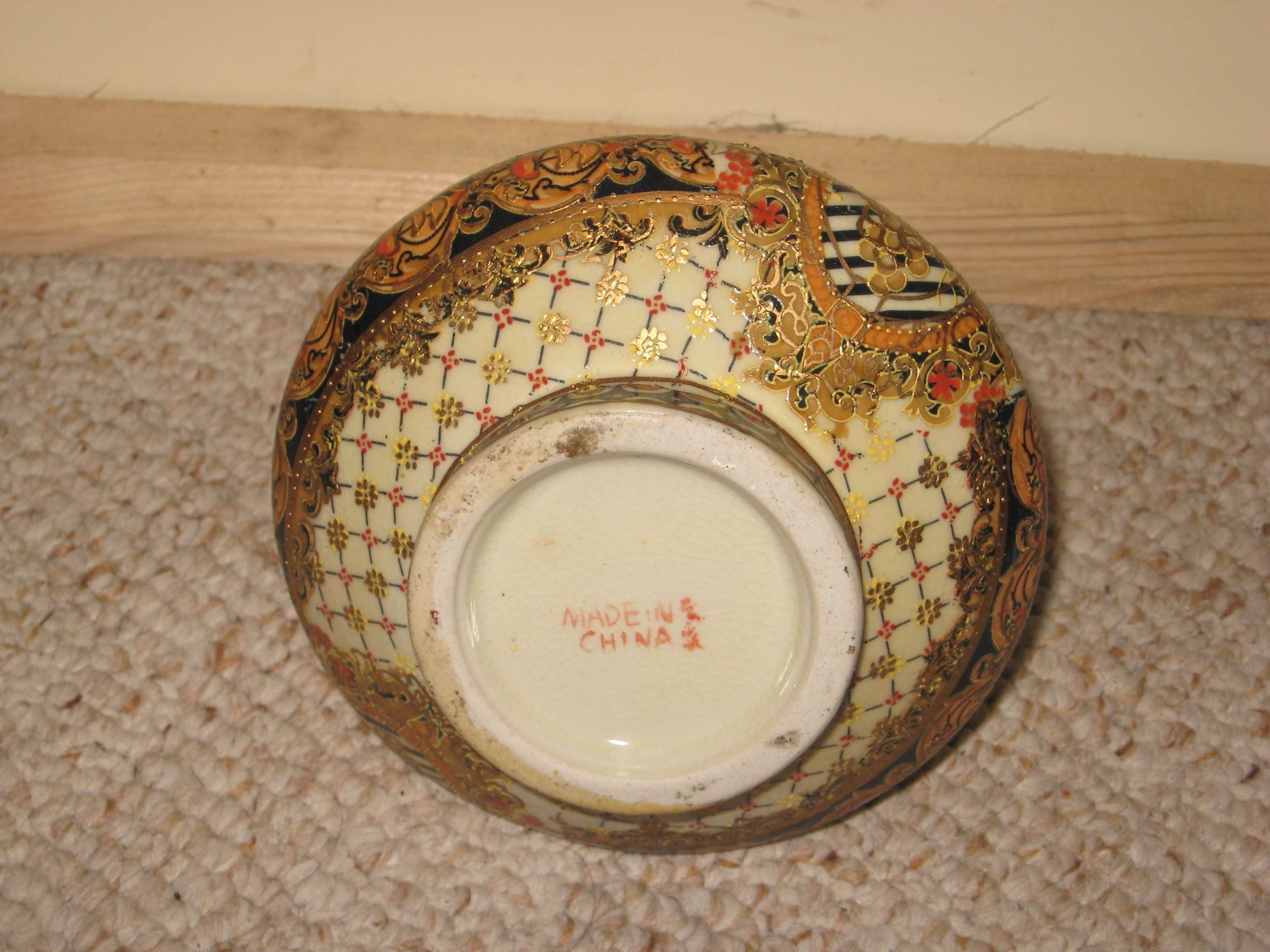 Wazon chiński Chiny porcelana China ozdobny wazonik na półkę