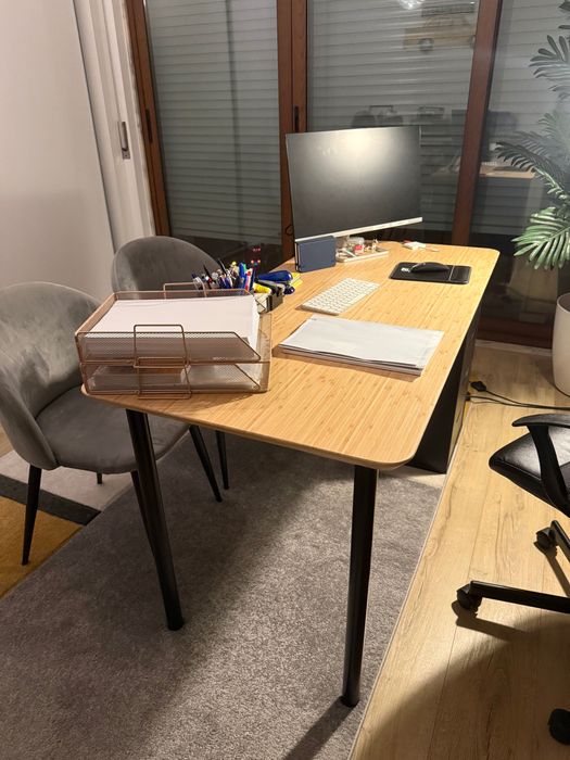 Secretária escritório