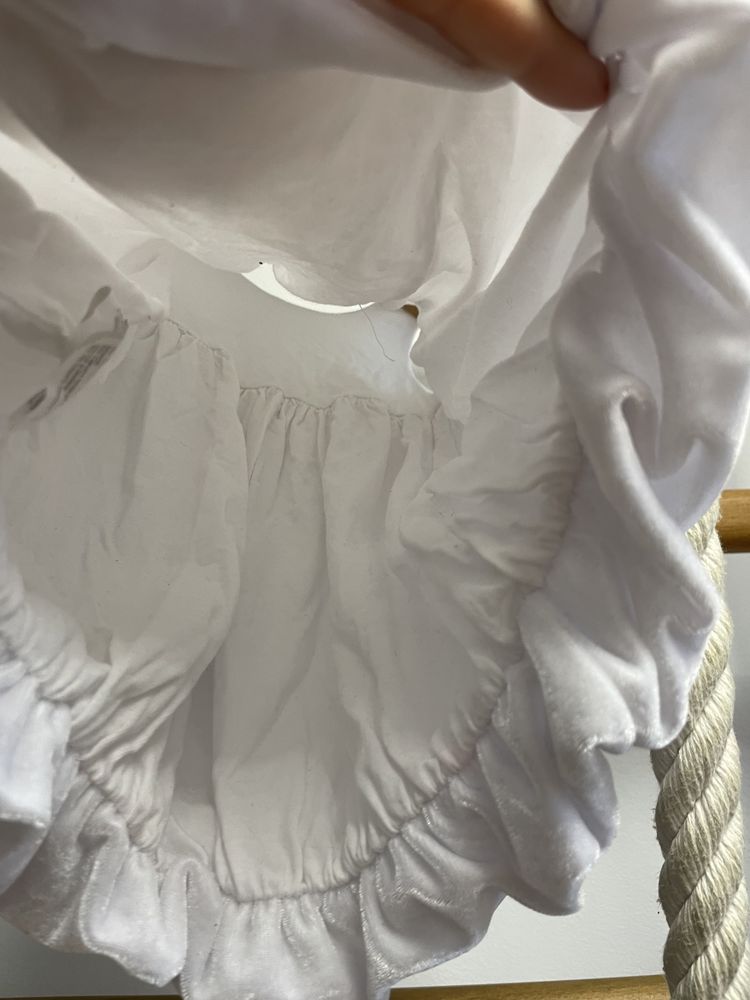 Śliczna biała sukienka / chrzest 5-10-15, r. 80.