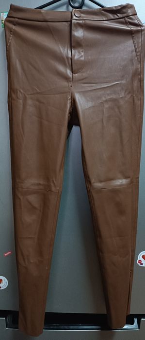 Zara. Брюки кожаные