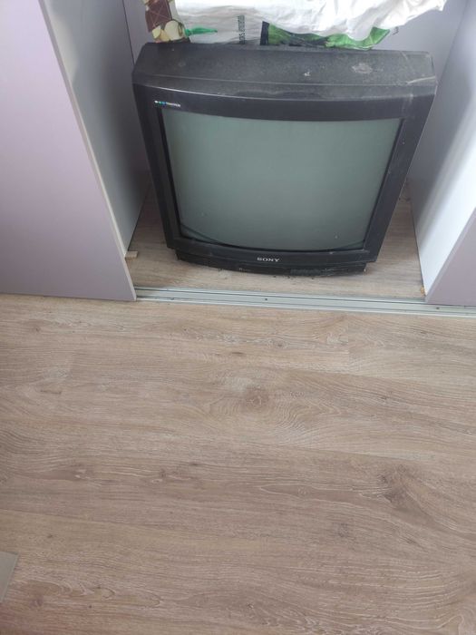 telewizor sony trinitron 21 " Rezerwacja