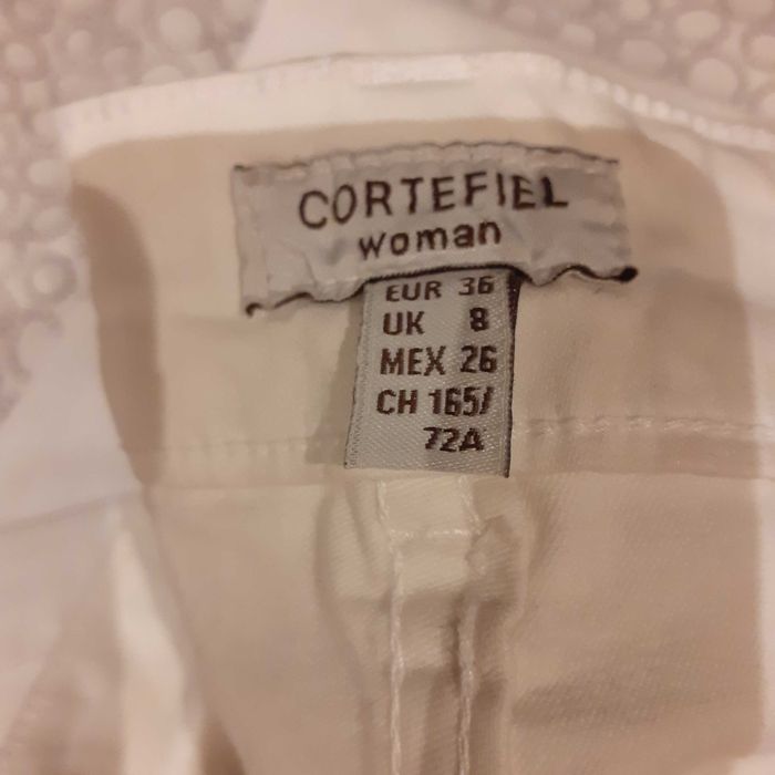 2 Pares Calças mulher (valor total)