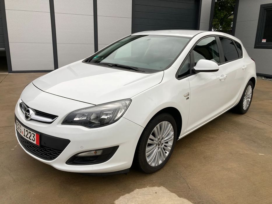 Opel Astra ,, Skóra ,, Ledy , Grzane Fotele i Kierownica ,, Ładny Stan ,,