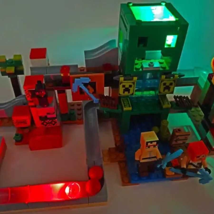 Lego MINECRAFT, Лего Майнкрафт Шахта Крипера, 451 деталь, Свет. блоки