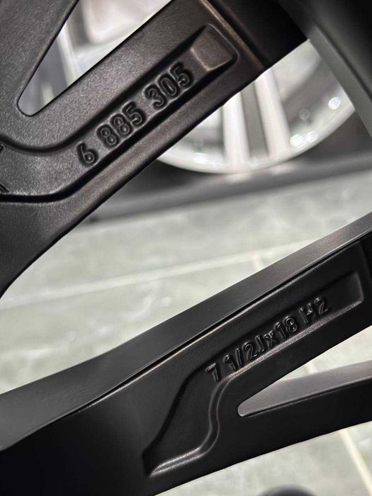 Оригінальні диски R18 для BMW 3 Series OEM 6885305