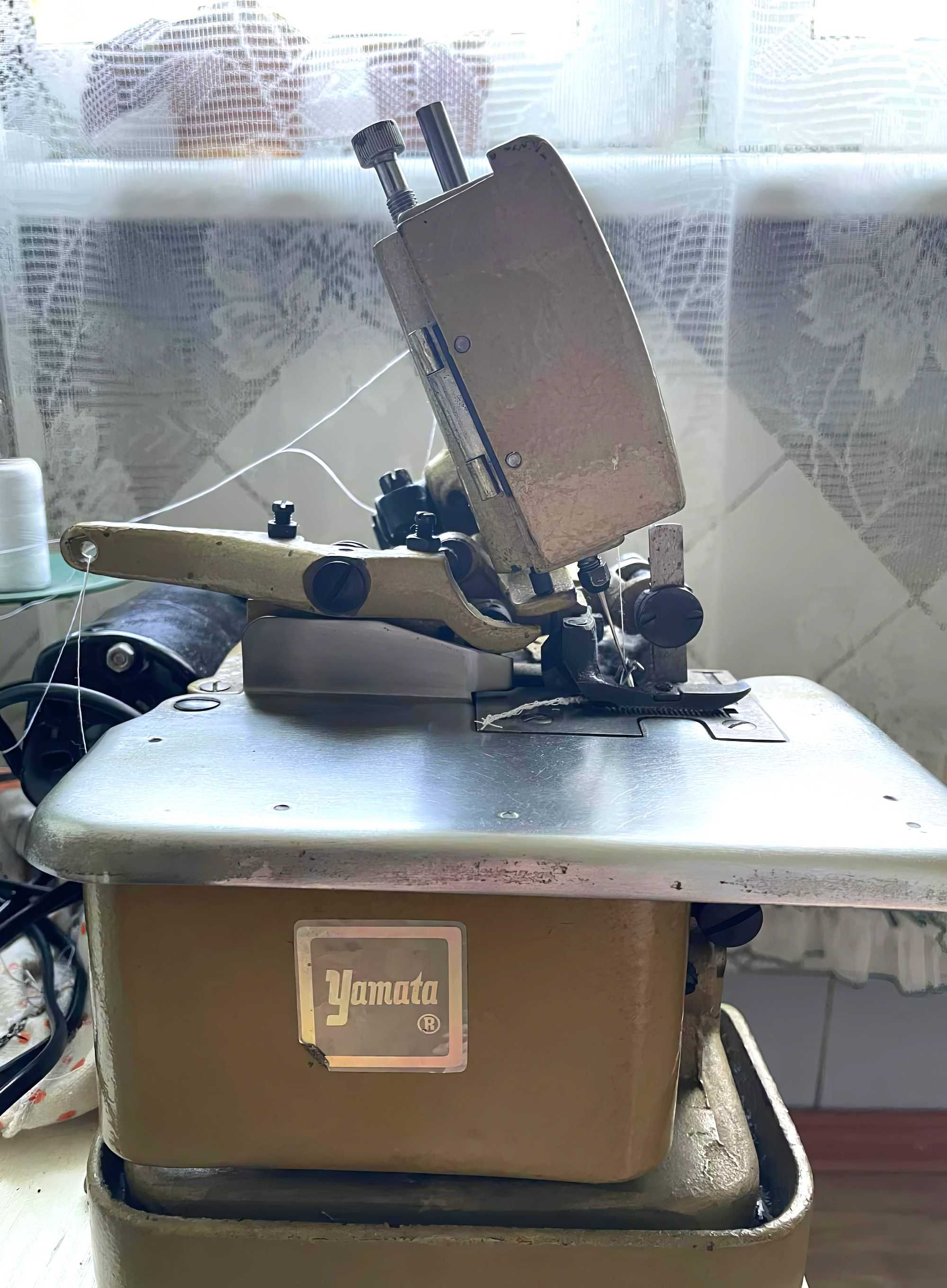 продам оверлок Yamata GN1-6D