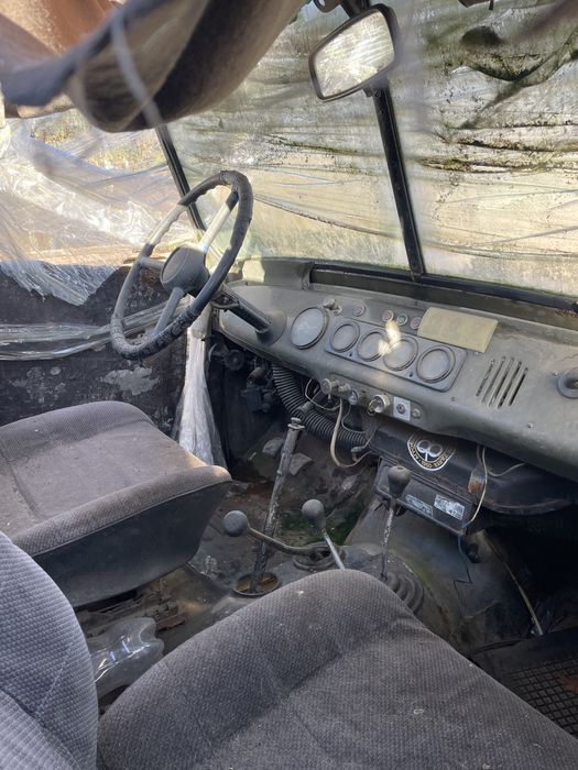 Уаз -хороша машина для  села,мости коробка роздакка,все працює!