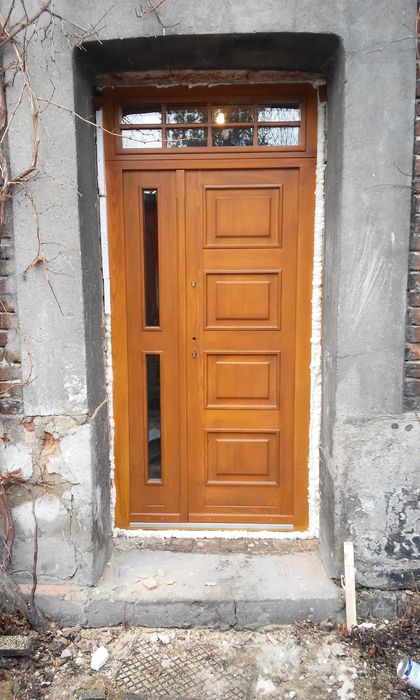 Drzwi zewnętrzne drewniane na każdy wymiar.