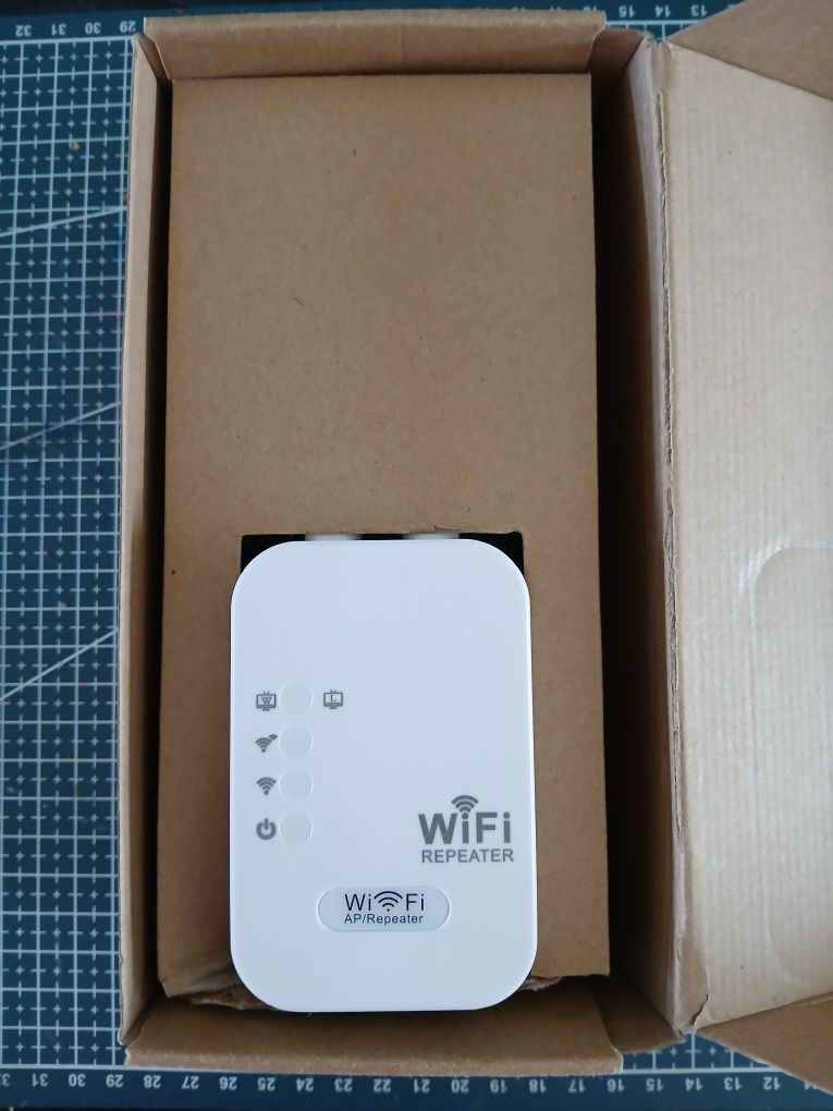 Repetidor wifi como novo.