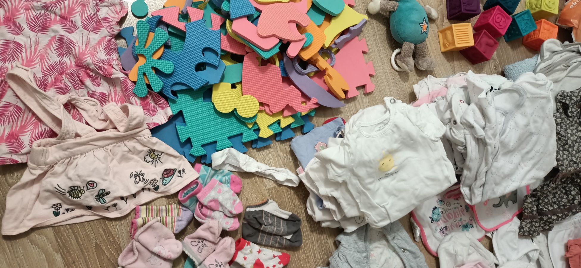 Paka ubranek nowych i używanych/ zestaw rzeczy rozm. 50, 56, 62, 68
