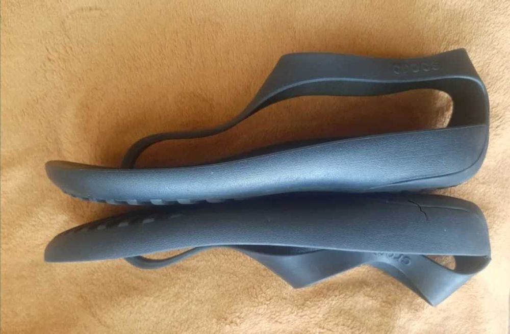 Sandały japonki Crocs serena flip w11 czarne 41