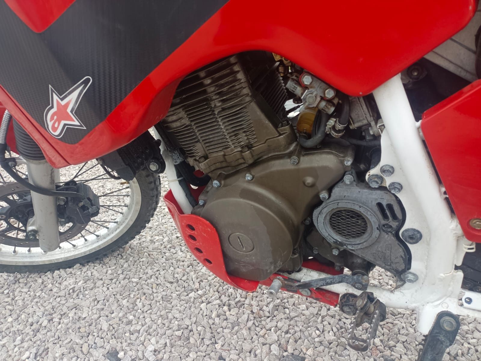 Suzuki dr750 super stan