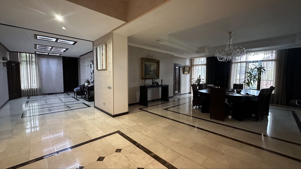 Перша оренда будинку 750м2