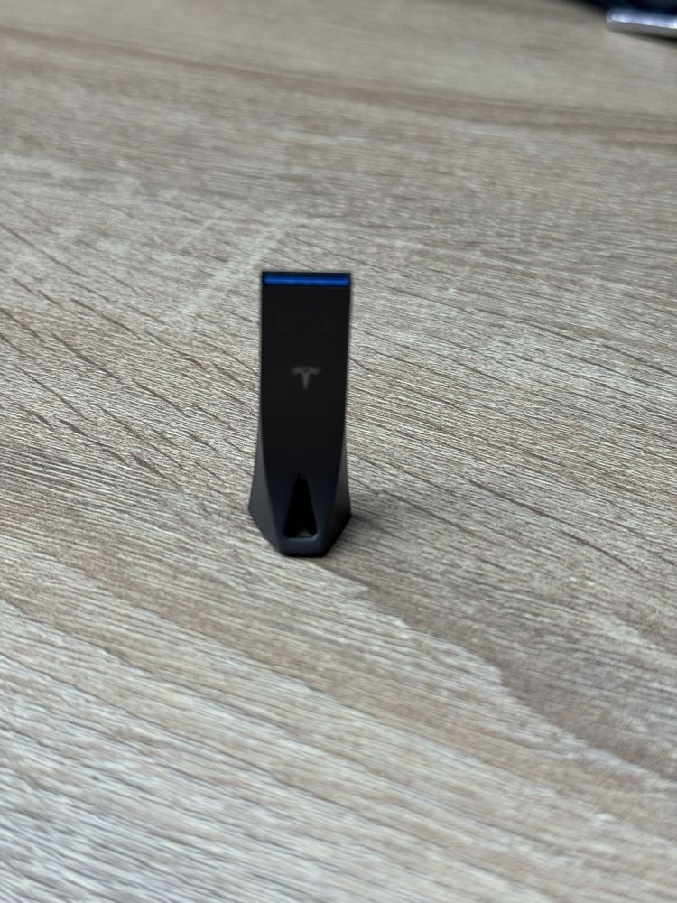 Флешка, накопичувач Tesla S, X, 3, Y 128GB ГБ