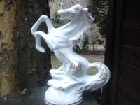 Figurka  koń  porcelana  Chodzież.