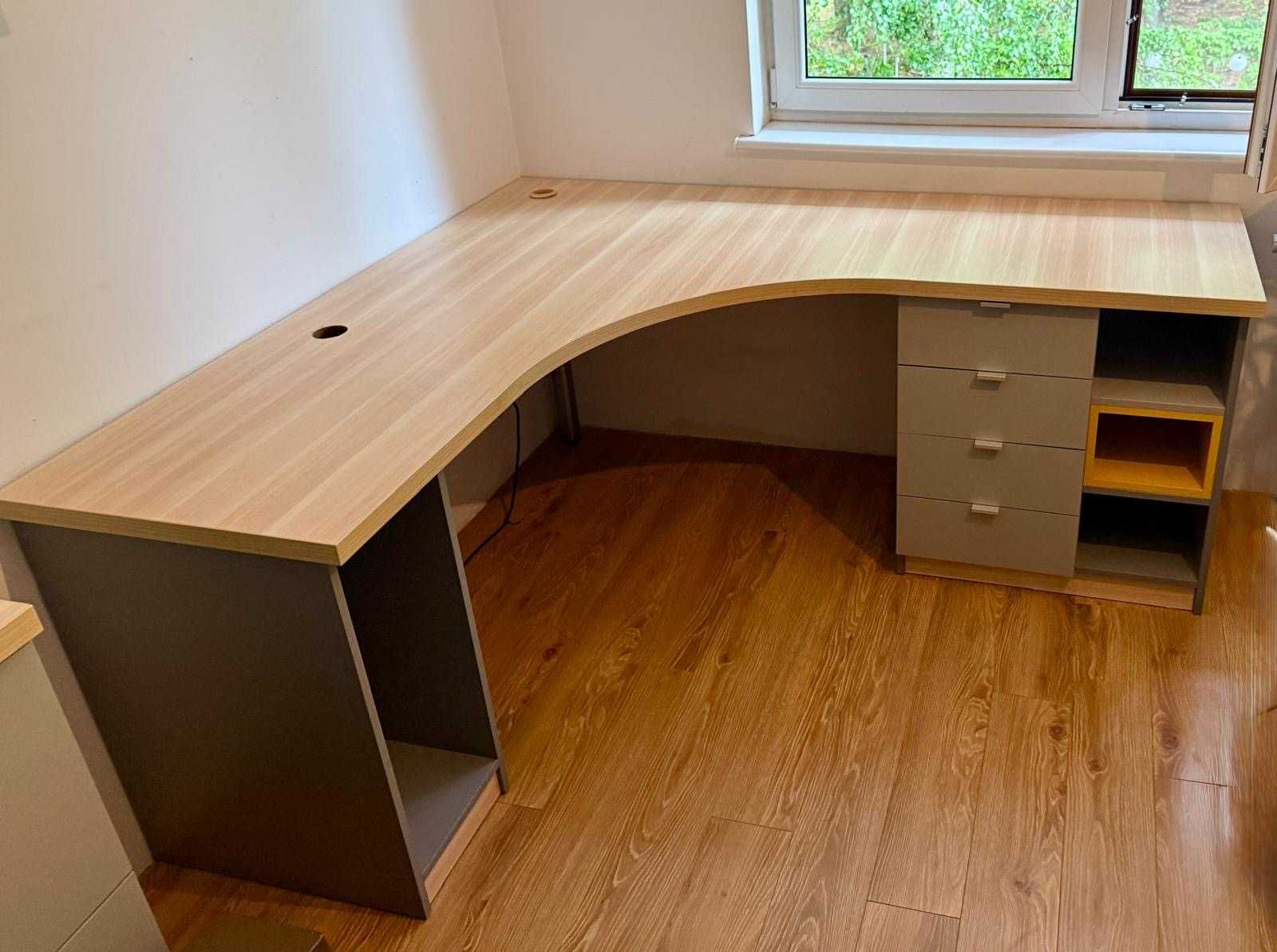 Sprzedam komplet mebli