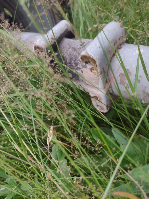 Skyjack oś z kołami wytrzymuje spokojnie 6 ton (przyczepa wywrotka wóz