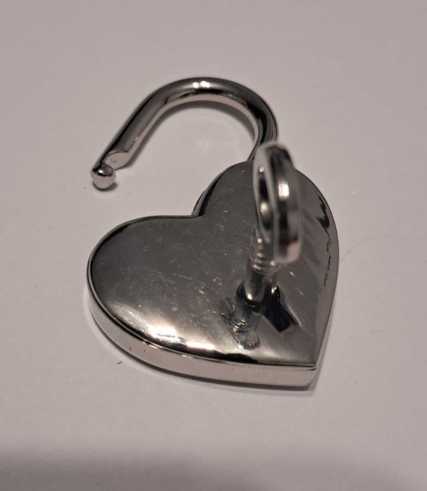Mała kłódka serduszko - do walizki, kosmetyczki itp.