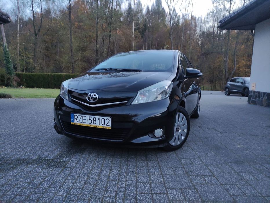 Toyota Yaris Toyota Yaris 2011