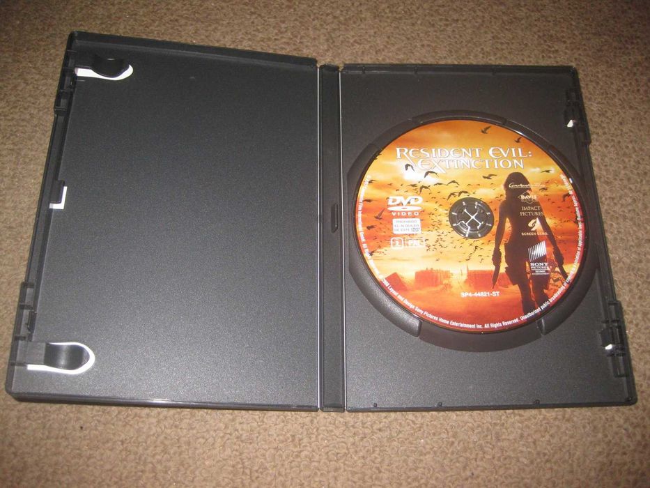 DVD "Resident Evil 3: Extinção" com Milla Jovovich
