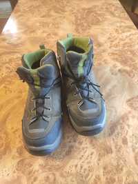 Кросівки ботинки черевики 34р Quechua