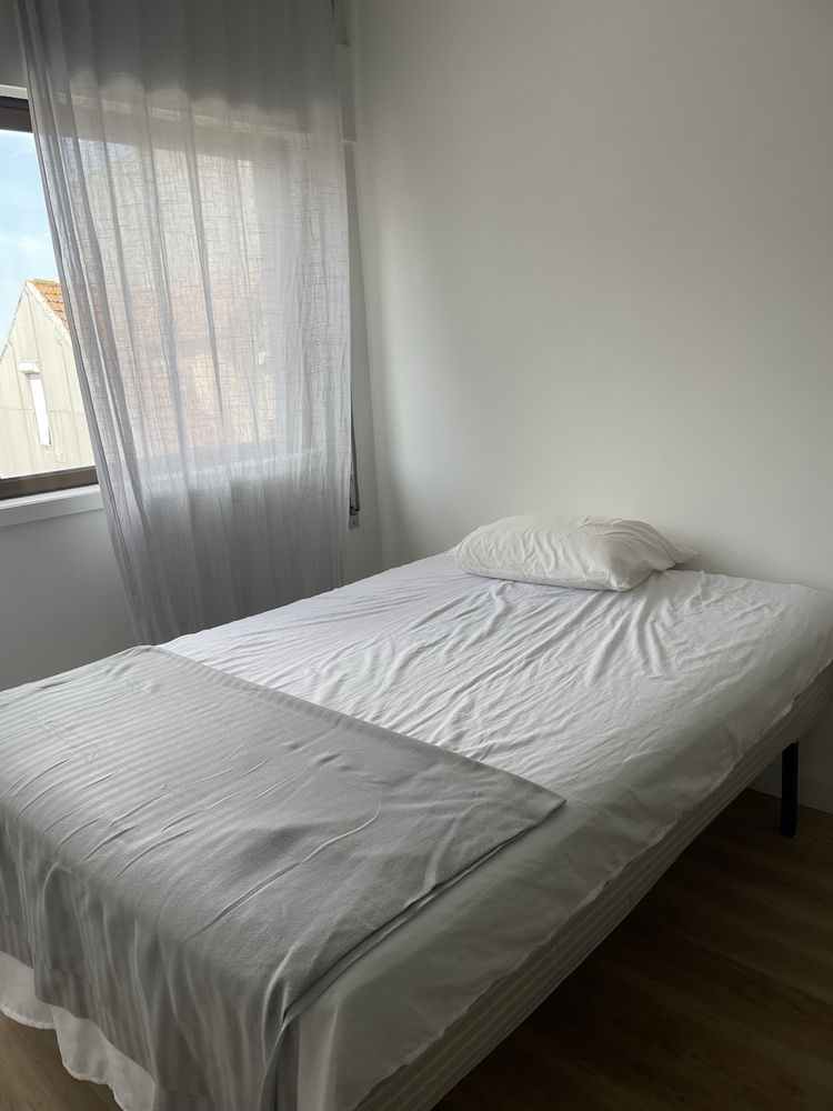 Quarto duplo ou casal para arrendar