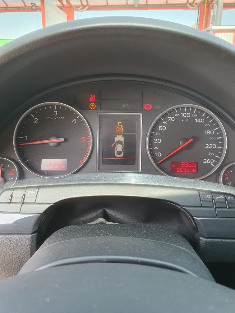 AUDI а4b6 2.5tdi