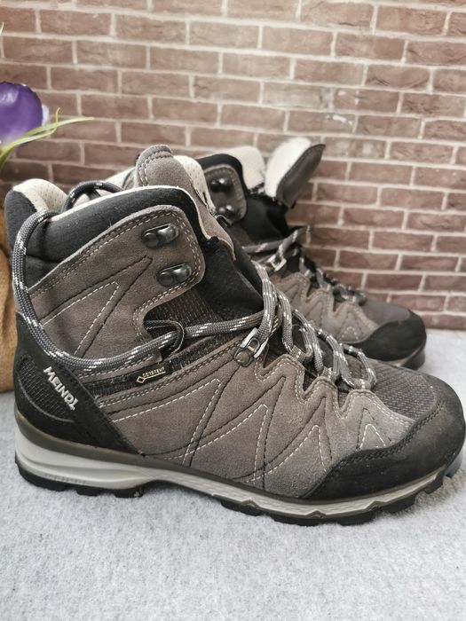Ботінки 41 розмір, Meindl, з мембраною Gore-tex.