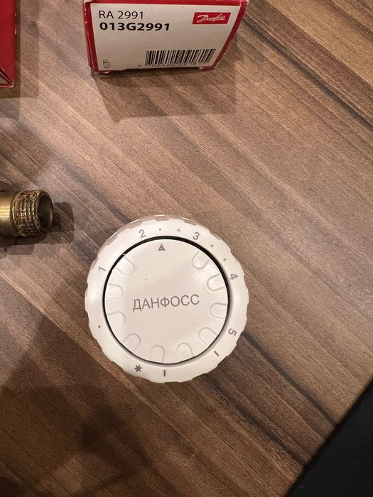 Терморегулятор термостат Danfoss Данфосс термостатический клапан