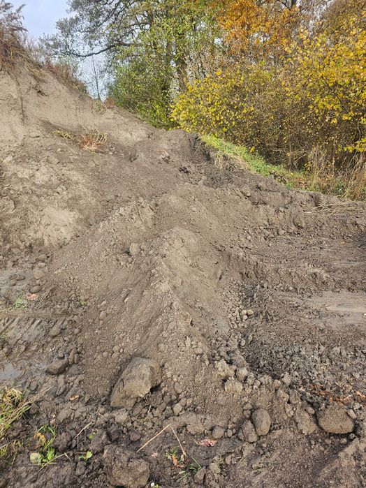 Ziemia torfowa z łąki na trawnik i do ogrodu, transport