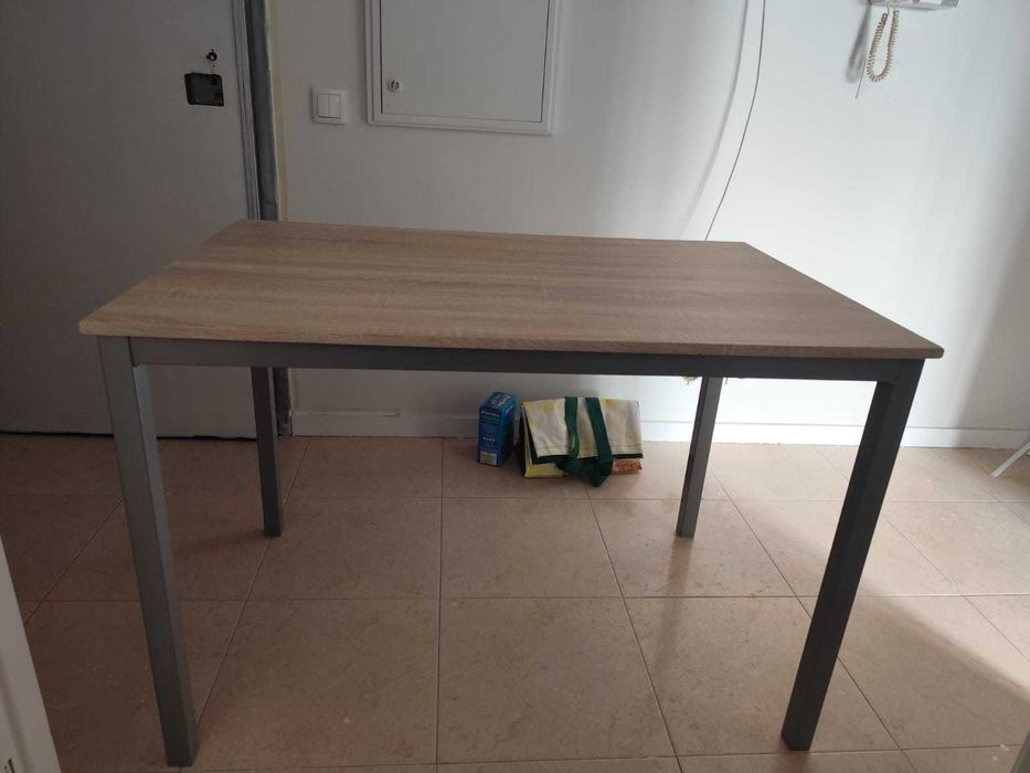 Conjunto mesa cozinha + 4 cadeiras