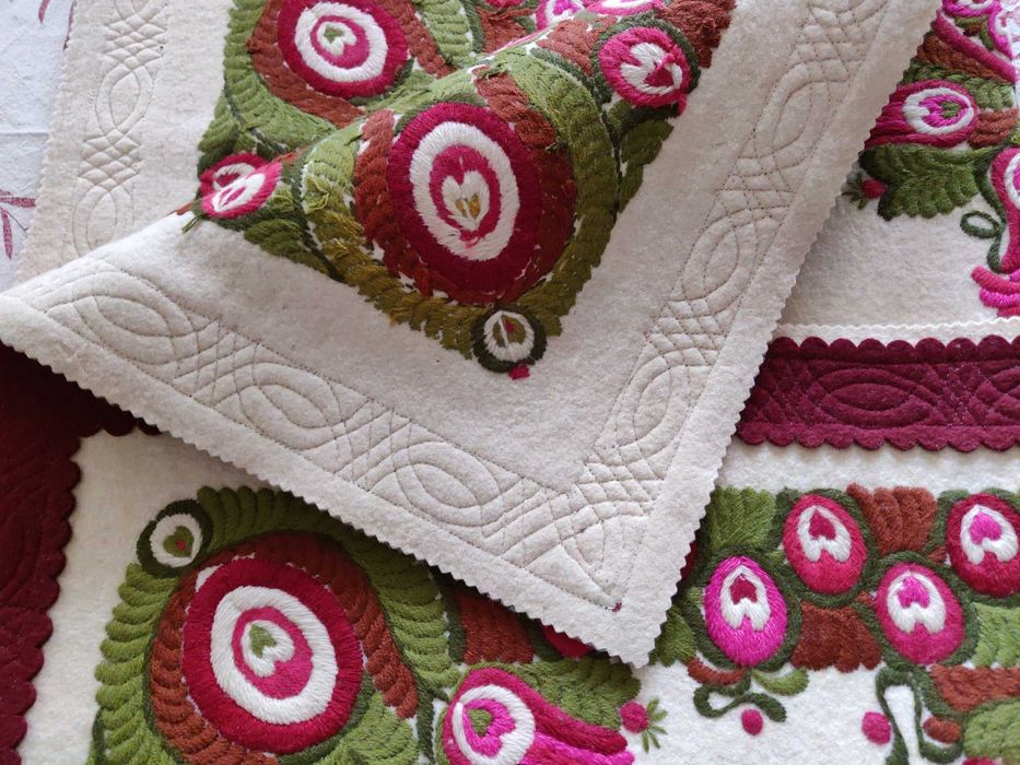 Uroczy kilim, makatka, obrus ludowy, serweta