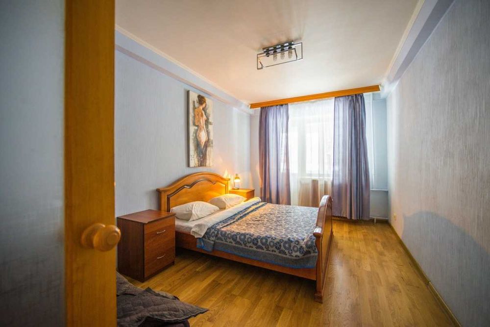 Квартира в центрі Києва вул.Бульвар Лесі Українки 2.