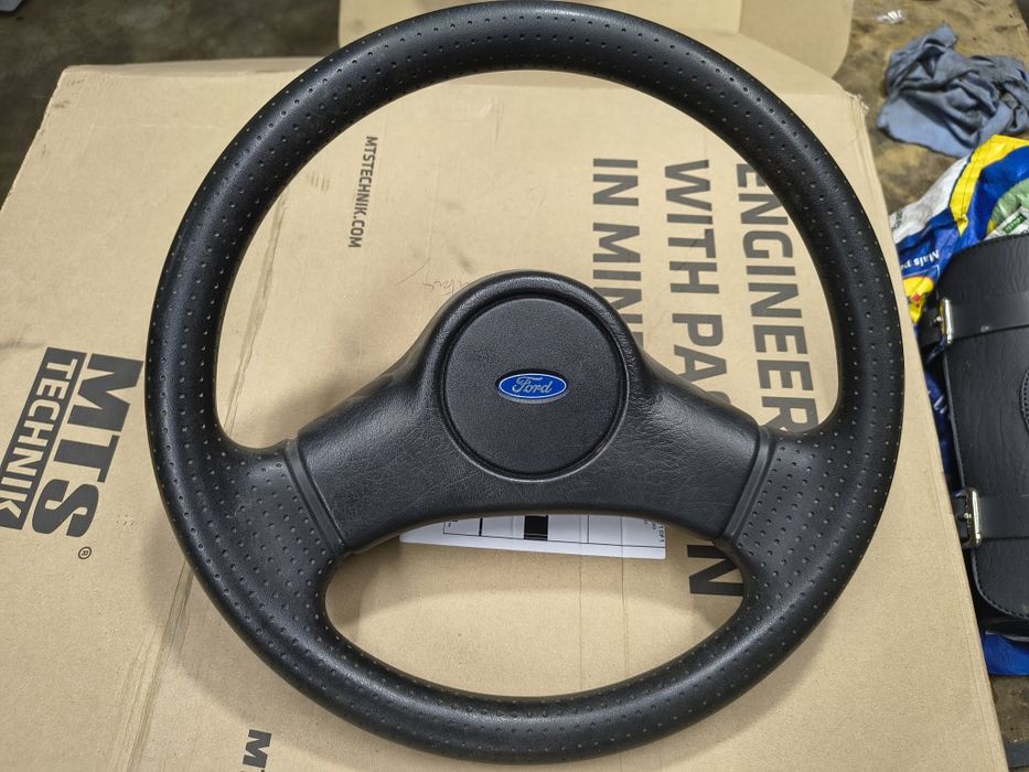 Vendo volante ford fiesta xr2