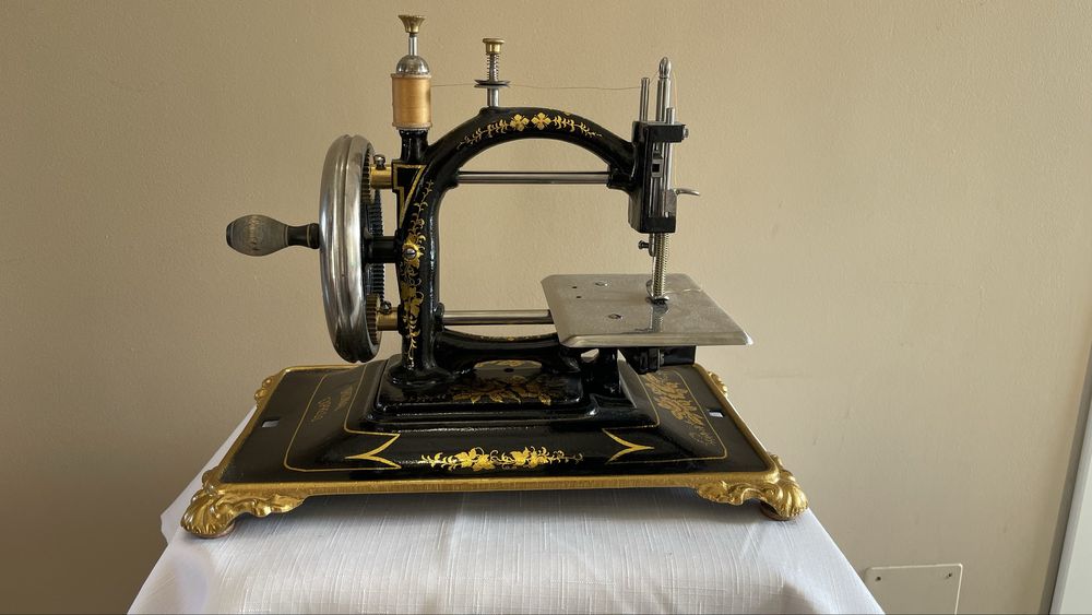 „Original Express”, zabytkowa maszyna do szycia (ok.1880r.)