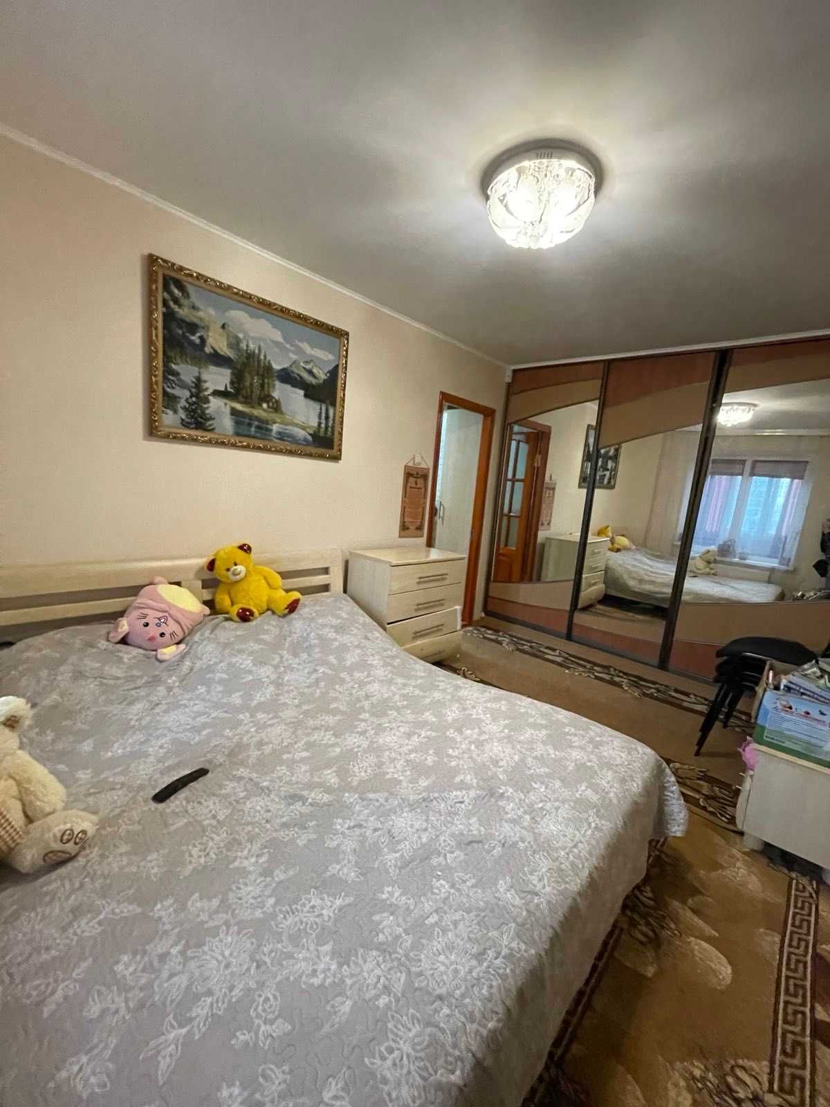 Продам затишну 2 кімнатну квартиру на Жадова